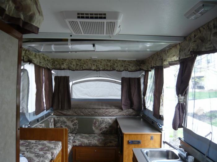 THIS ITEM HAS BEEN SOLD...Recreational Vehicles Tent Trailers 2005
