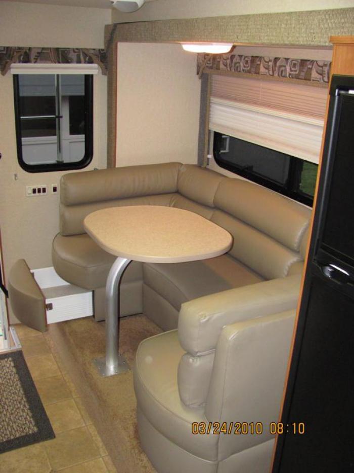 2008 Lance 1181 Truck Camper and Ford F350 4X4 Pictures Listing ID