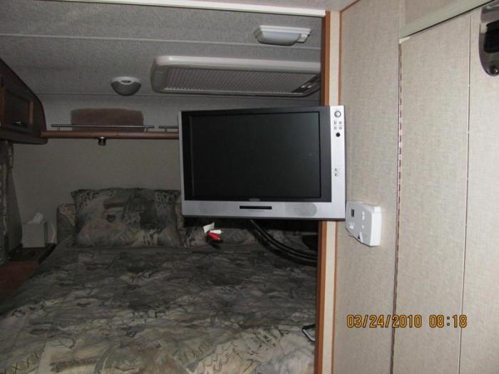 2008 Lance 1181 Truck Camper and Ford F350 4X4 Pictures Listing ID